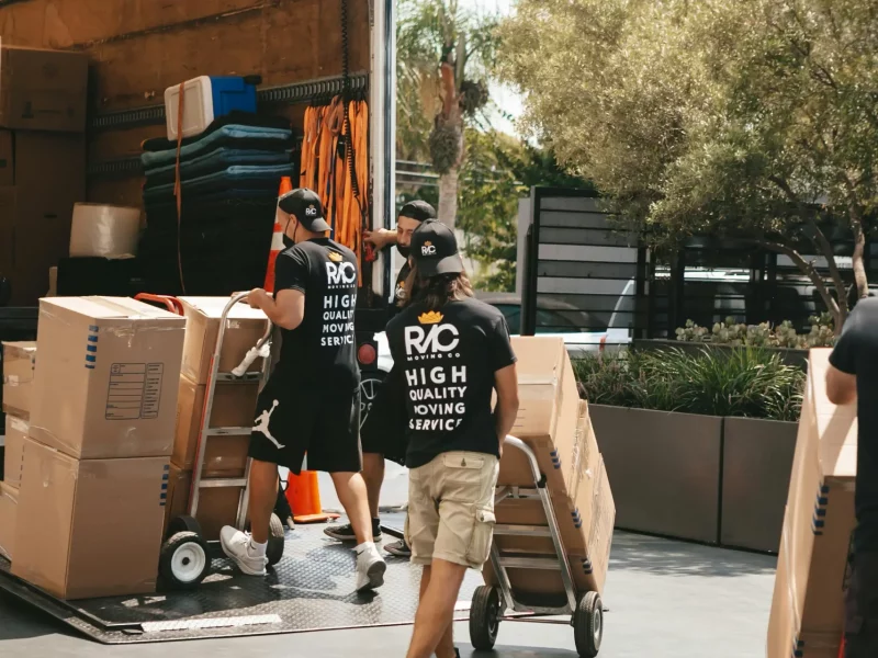pexels-royal-moving-storage-1098629817-20706506